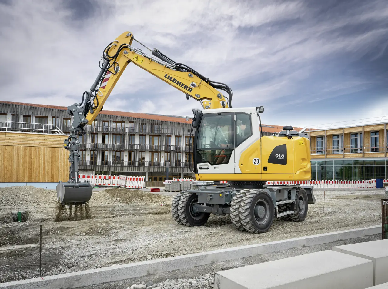 リエ A 916 Compact Litronic - Liebherr
